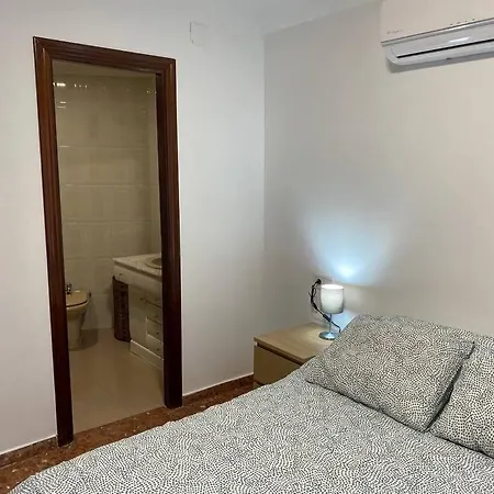 Piso Grande De 120 M2, A 15' De La Playa En Coche Apartment