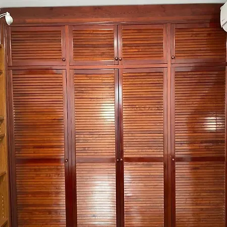 公寓 Piso Grande De 120 M2, A 15' De La Playa En Coche