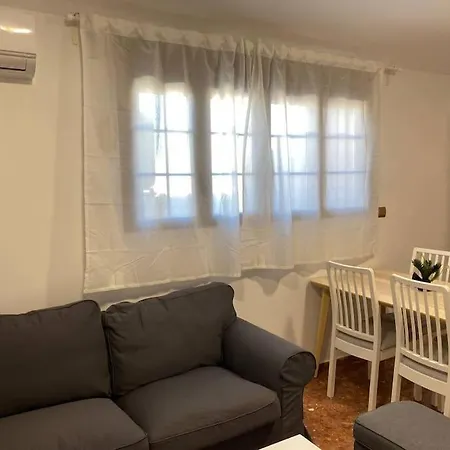 公寓 Piso Grande De 120 M2, A 15' De La Playa En Coche